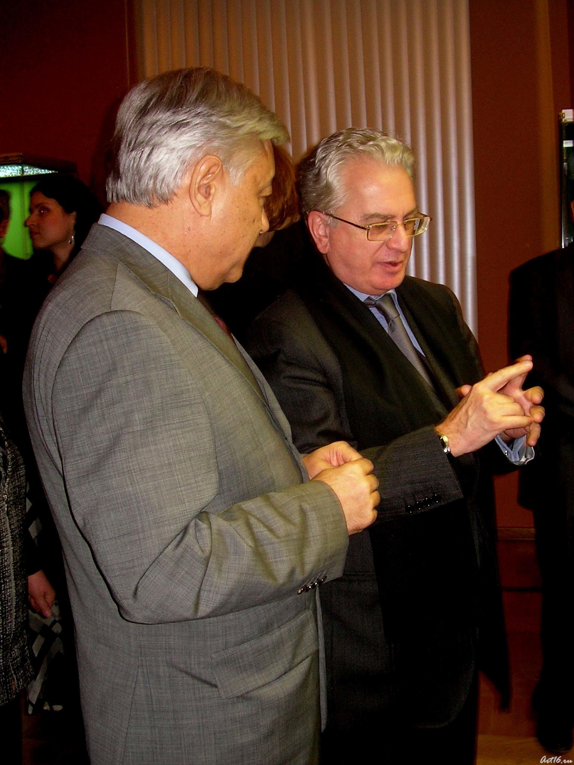 Ф. Мухаметшин и М. Пиотровский::От Китая до Европы. Искусство исламского мира