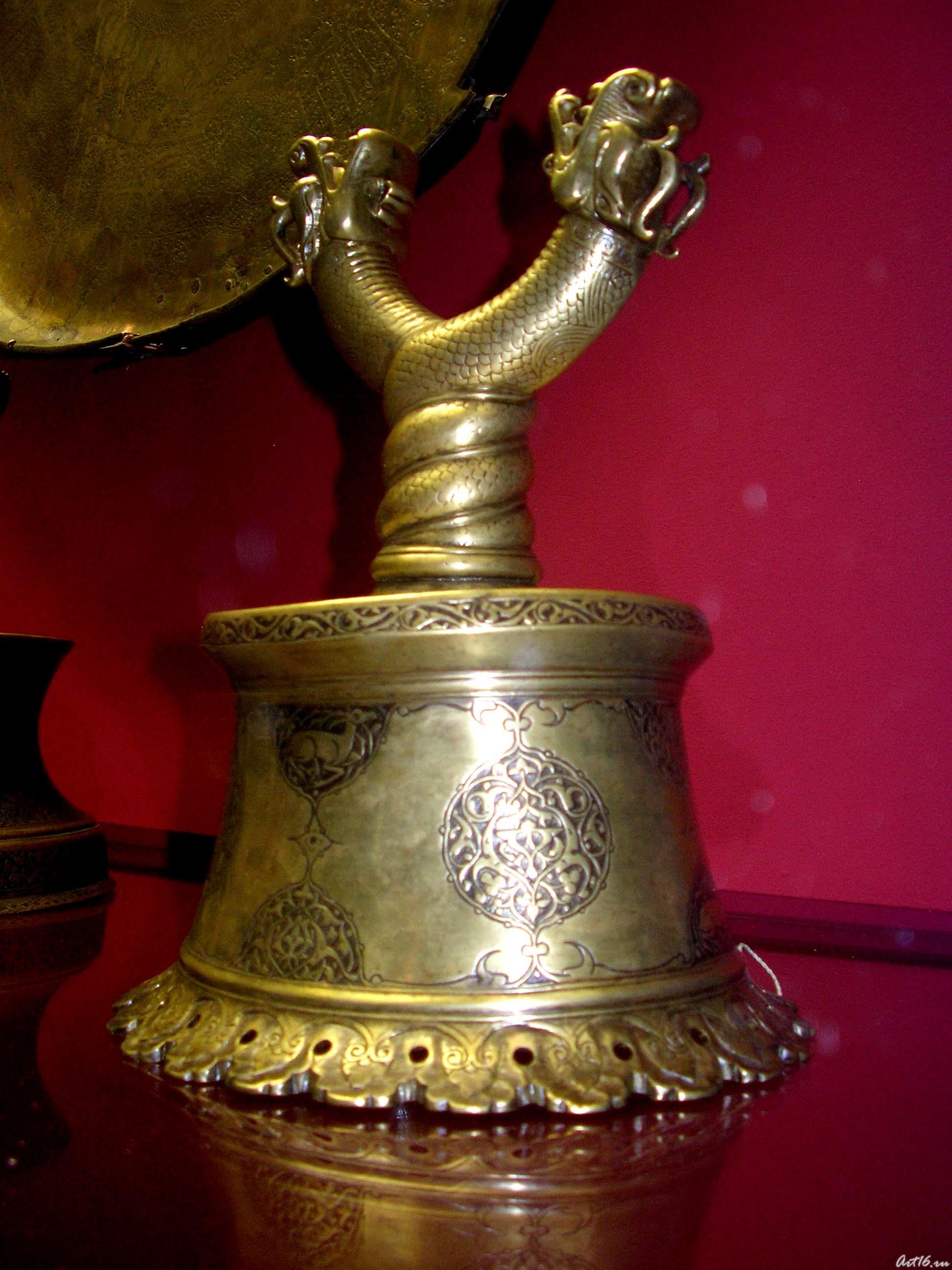 Подсвечник::От Китая до Европы. Искусство исламского мира