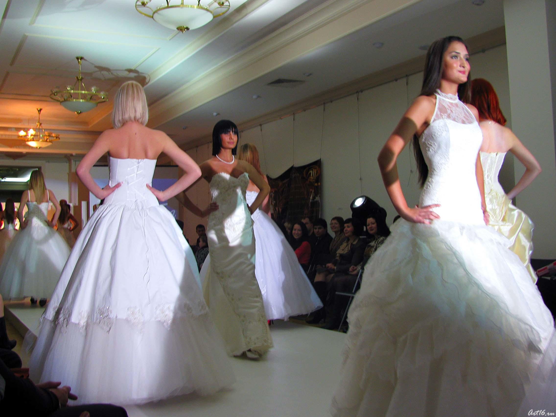 Дефиле в свадебных платьях _1016::финал конкурса «Лучшая модель Татарстана»