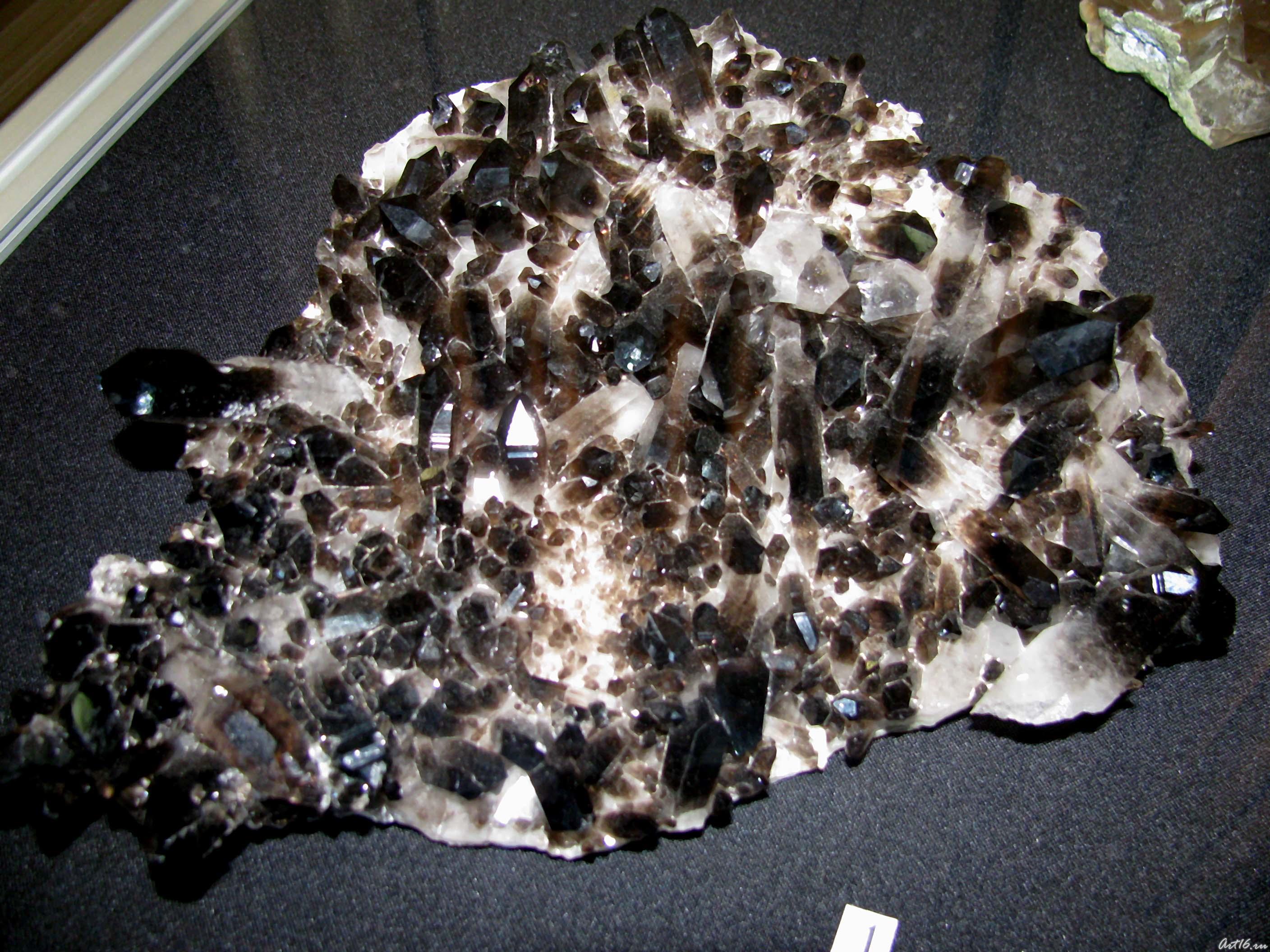 Морион, раухтопаз::«Каменная сказка»