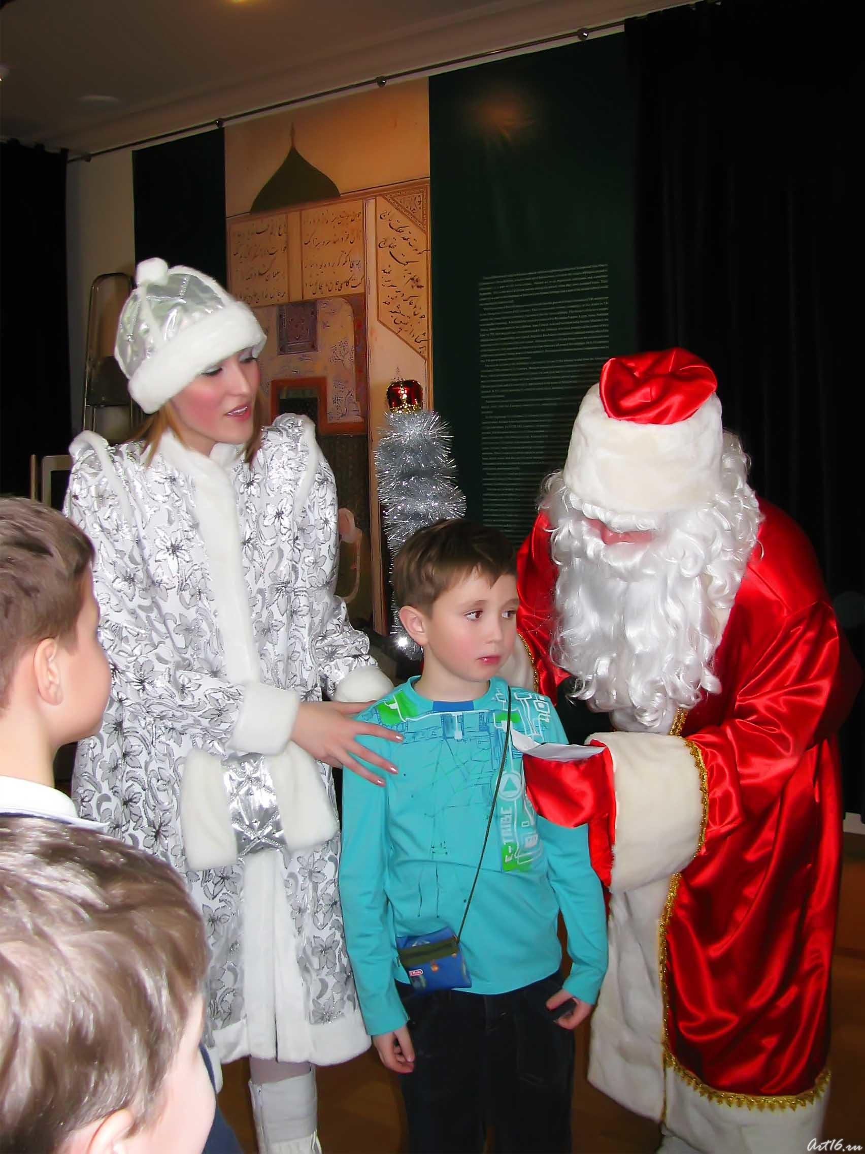 Подарки от Деда Мороза и Снегурочки::Эрмитажная Ёлка 2008/2009