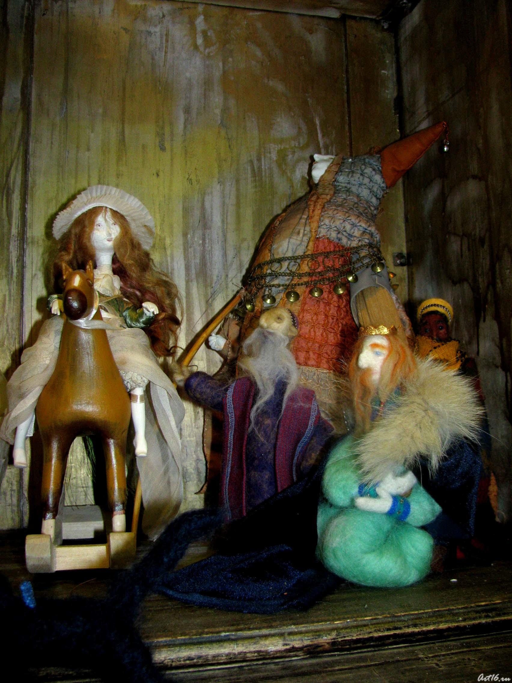 Куклы из «Волшебной лавки»_36::Арт-галерея. Казань - 2009