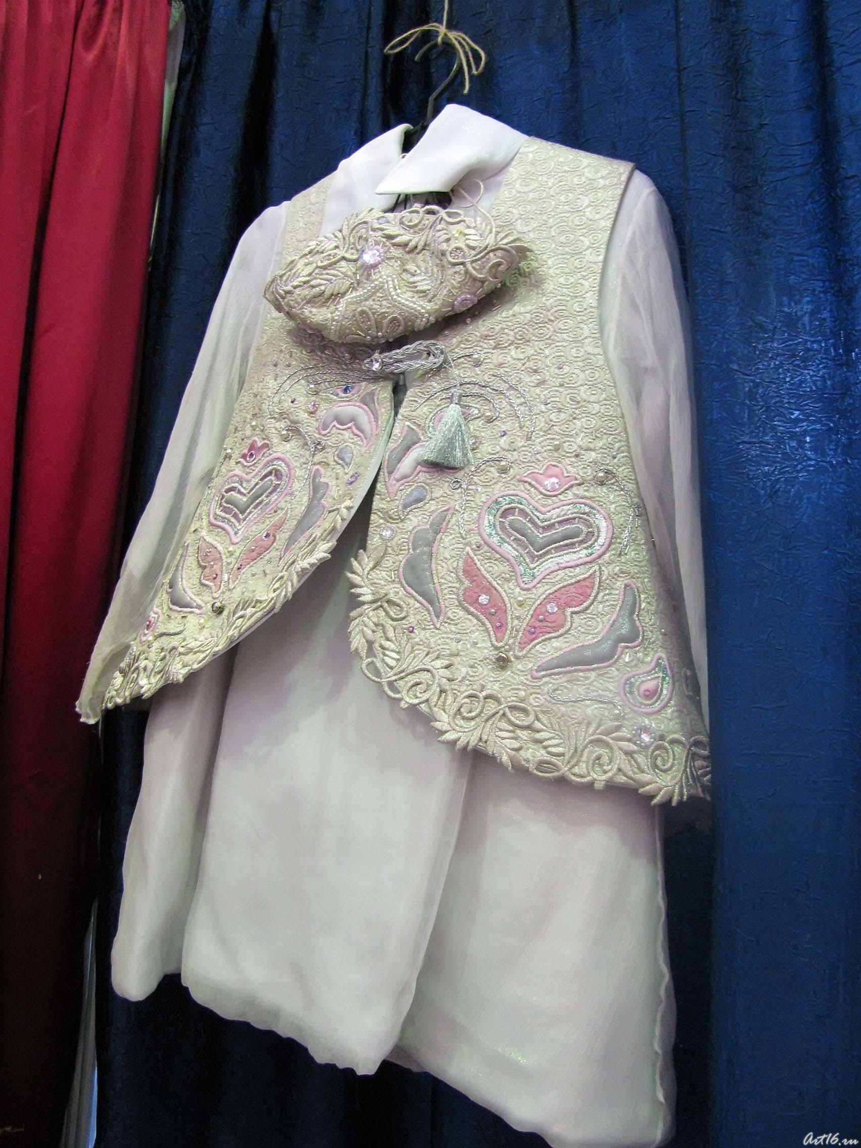 Костюмы к мюзиклу «Семь жемчужин». Ермолина Е.С.::Арт-галерея. Казань - 2009