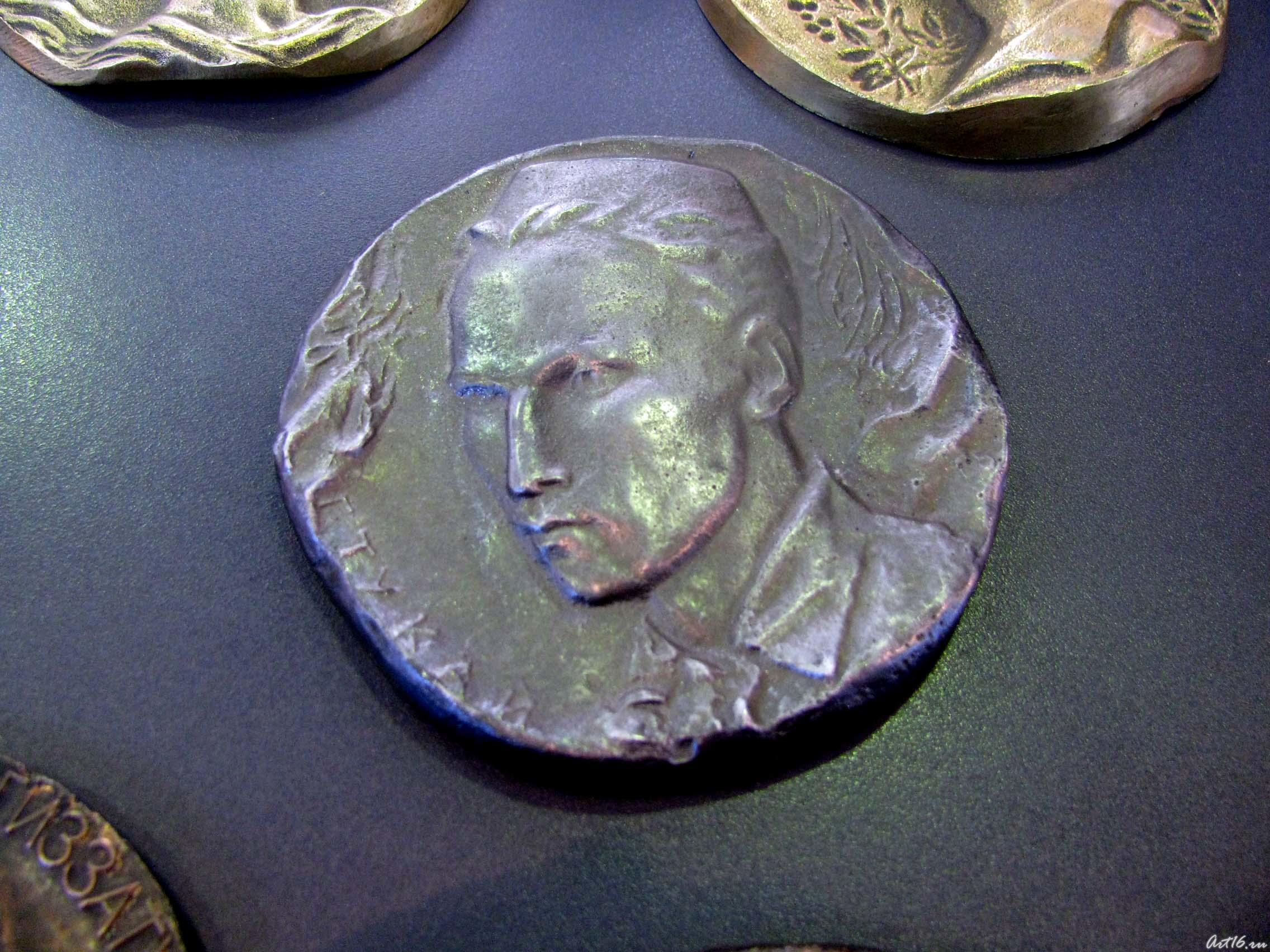 Г. Тукай. Творческая мастерская Союза Художников РТ ʺИрэкʺ::Арт-галерея. Казань - 2009