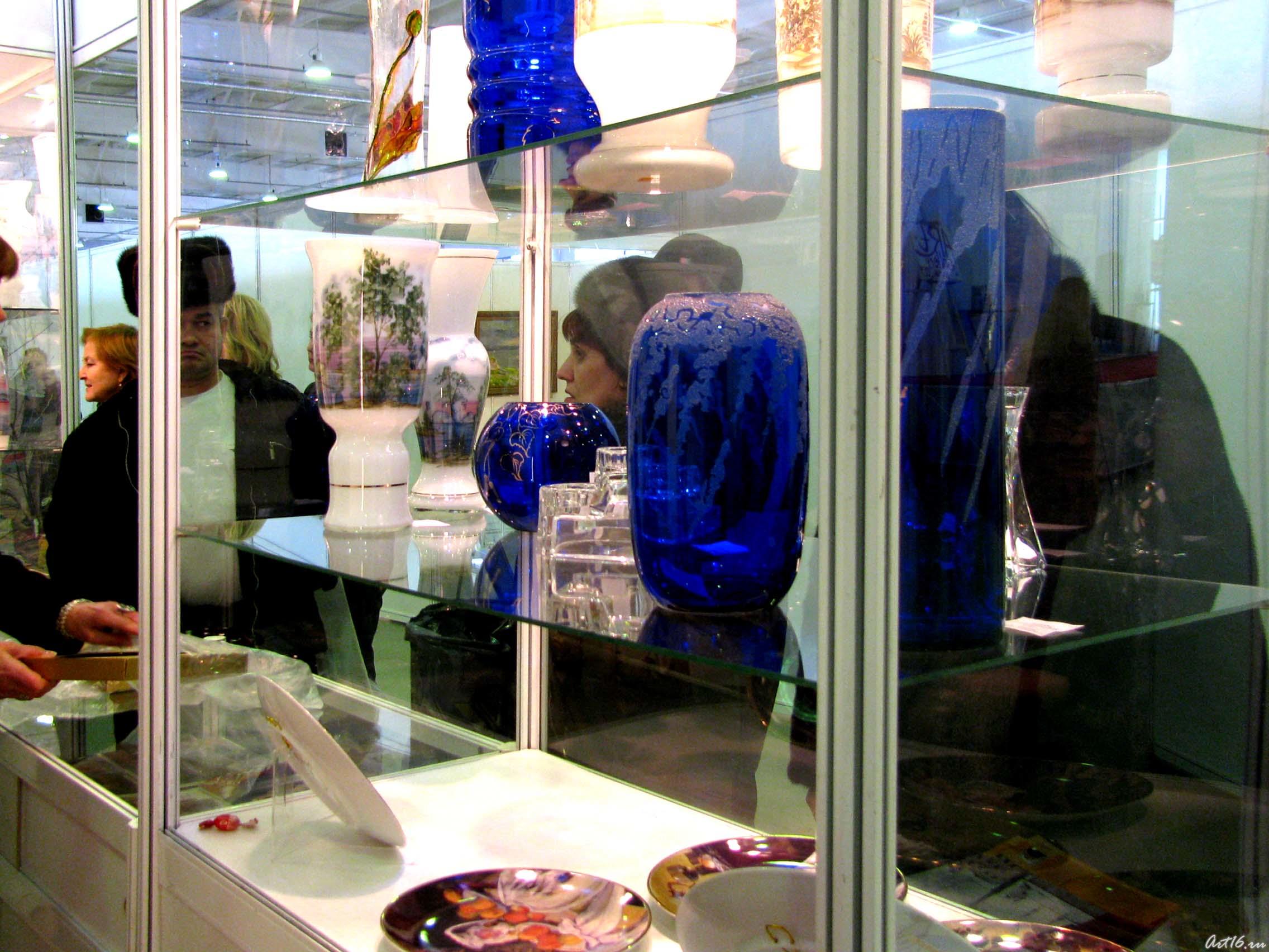 Витрина Центра ʺЭрмитаж-Казаньʺ::«Эрмитаж-Казань» на АРТ— галерее. Казань—2009