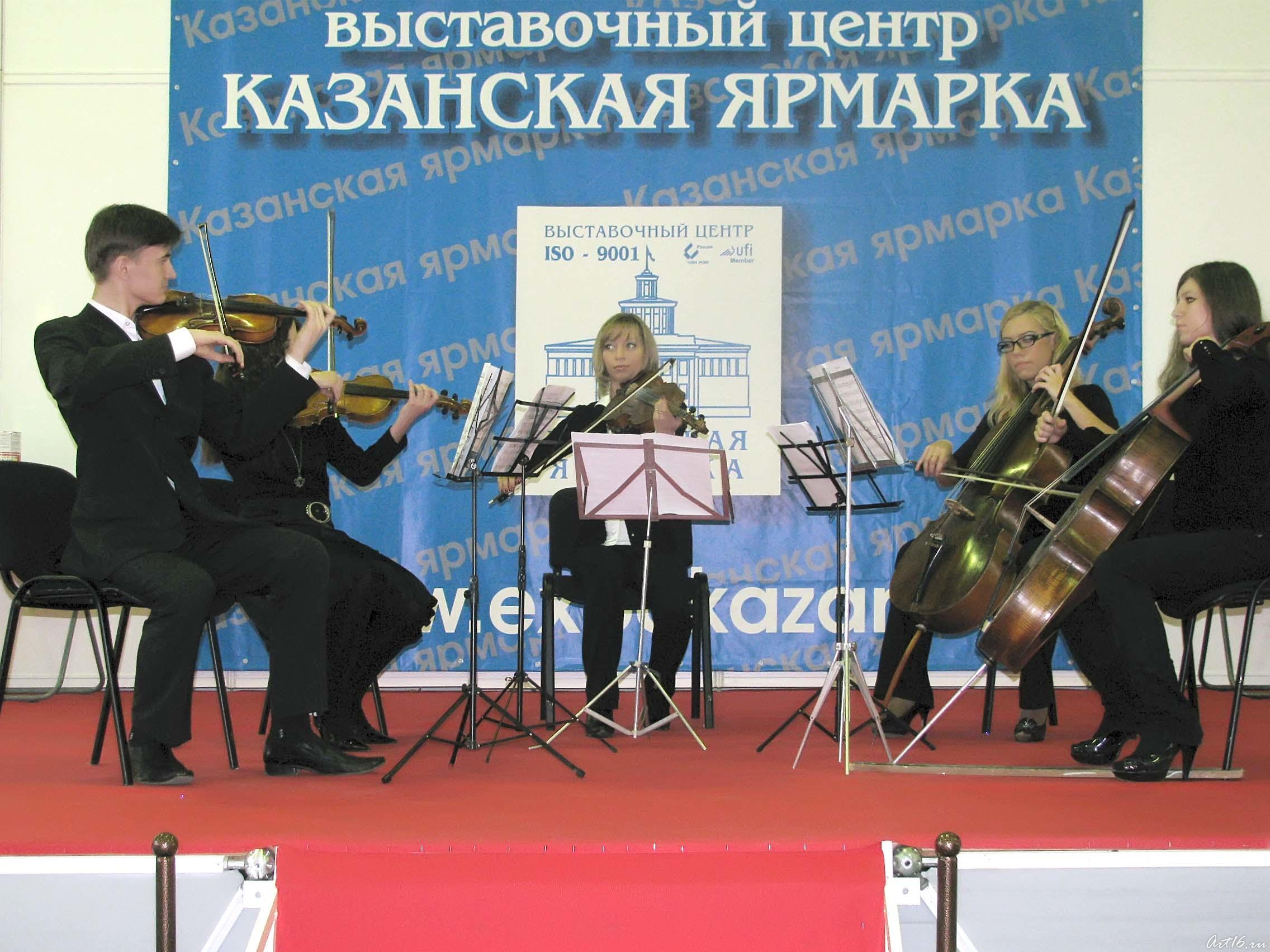 ʺЭрмитаж. Музыка. Детиʺ_7::«Эрмитаж-Казань» на АРТ— галерее. Казань—2009