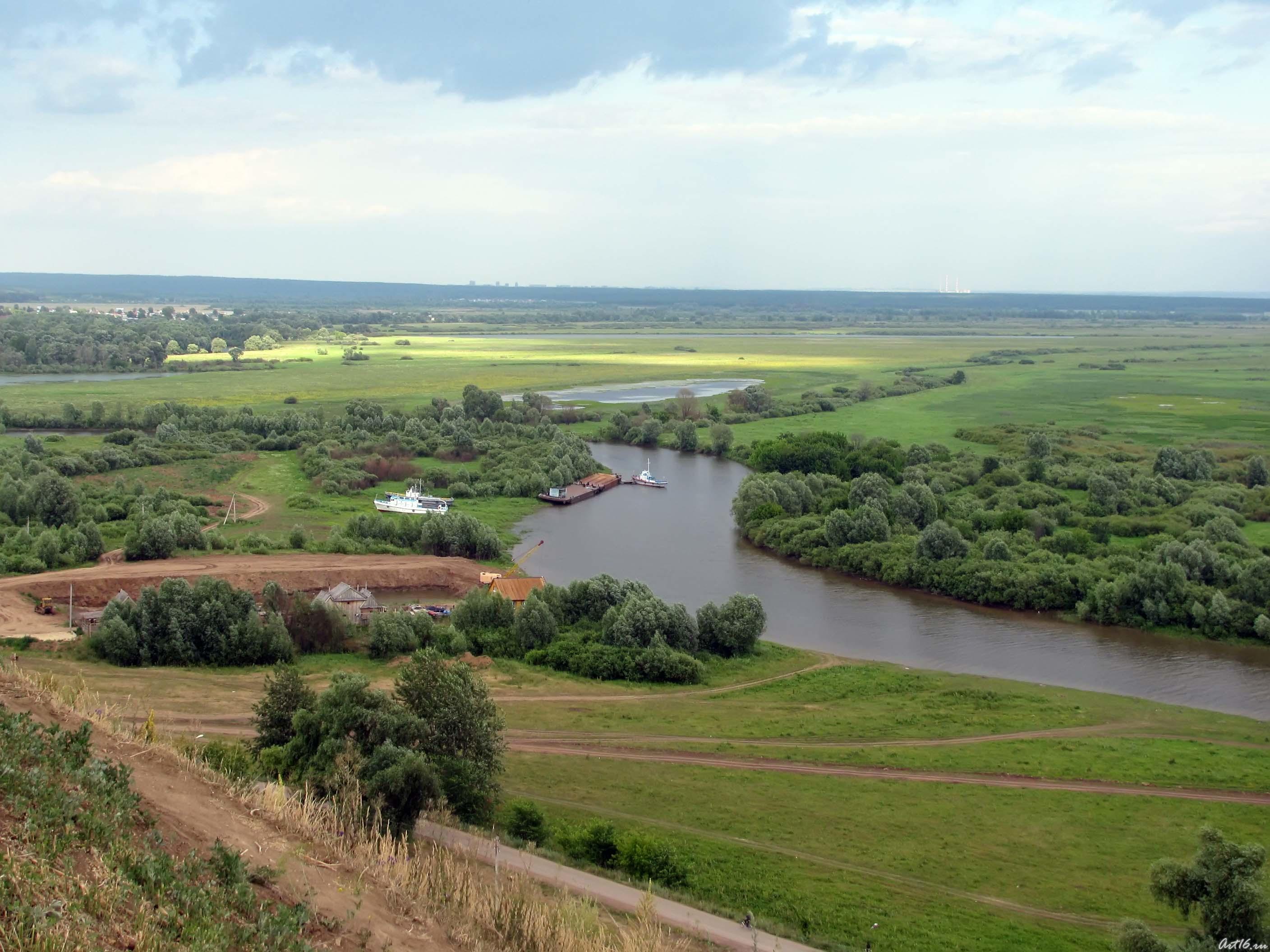 Вид на Тойму и Шишкинские пруды с Чёртова городища::Елабуга