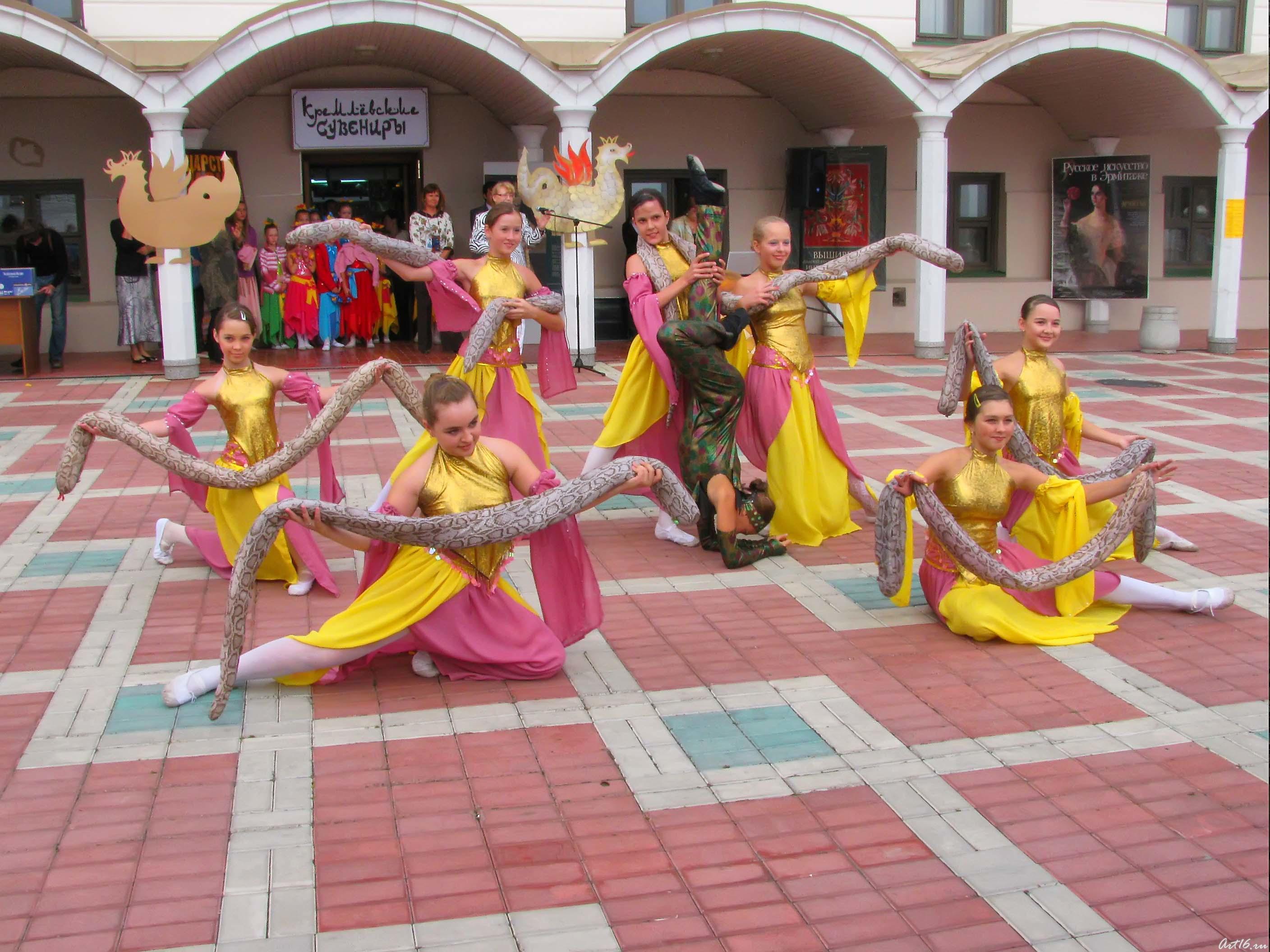 Восточный танец в исполнении группы ʺЧерный жемчугʺ_3::Центру «Эрмитаж-Казань» —Четыре года!