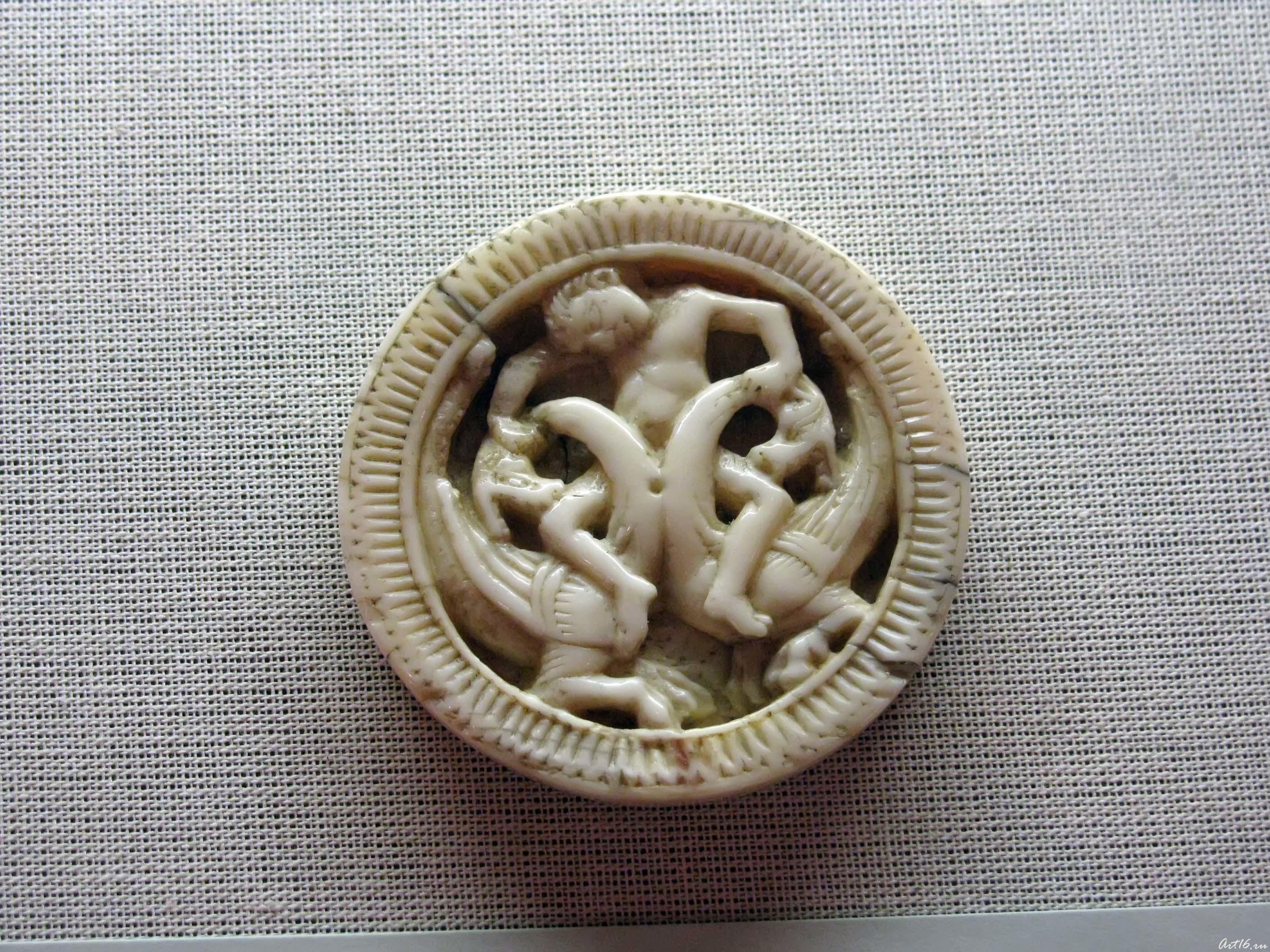 Шашка с изображением Александра Македонского::Открытие выставки «Дети Богов»