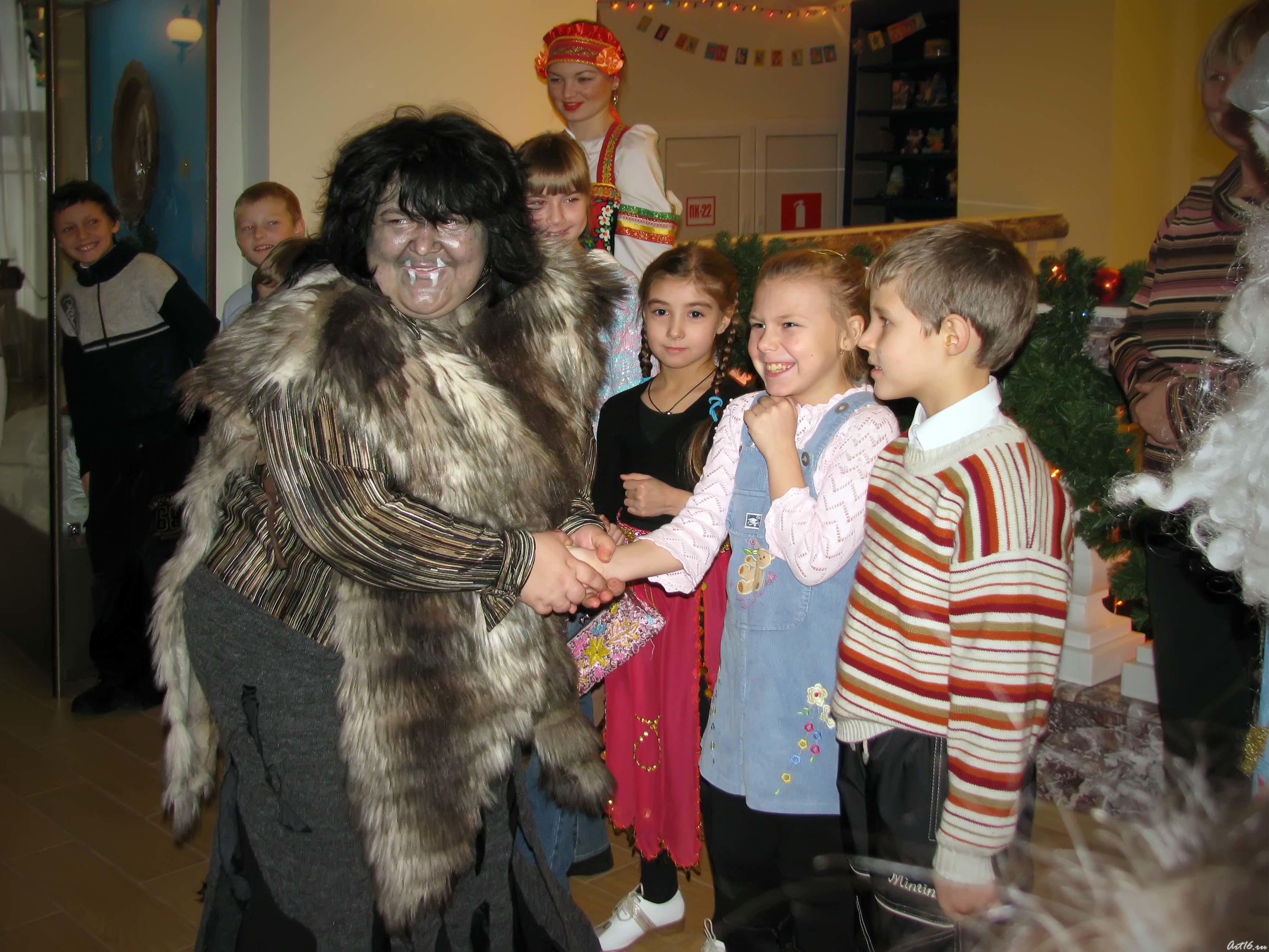 Ага, попалась.::Новогодняя Ёлка в НМ РТ. 2009-10