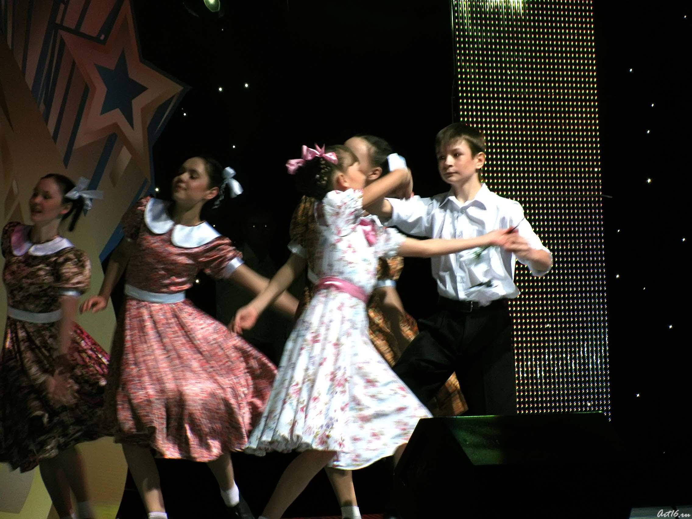 IMG_1216.jpg::Гала-концерт «Созвездие-Йолдызлык» в КРК Пирамида