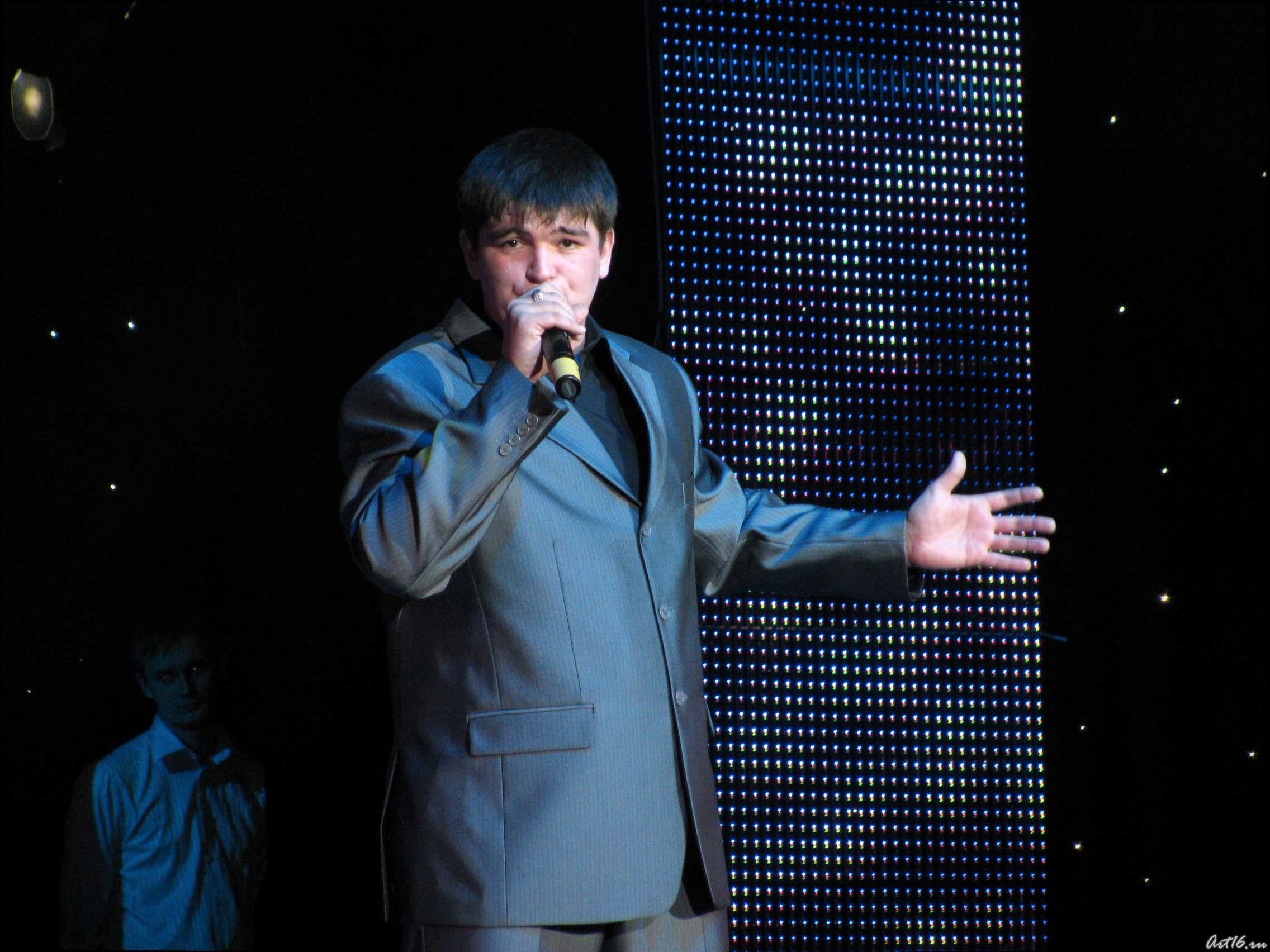 IMG_1257.jpg::Гала-концерт «Созвездие-Йолдызлык» в КРК Пирамида