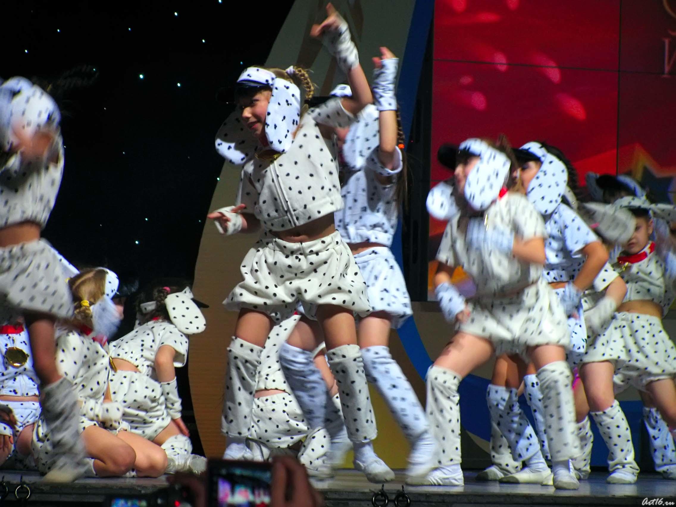 IMG_1418.jpg::Гала-концерт «Созвездие-Йолдызлык» в КРК Пирамида