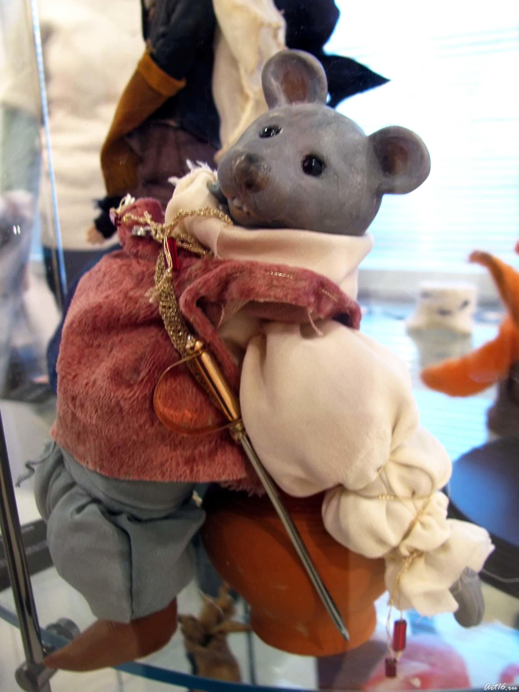 Выставка мастеров творческого объединения ʺВолшебная лавкаʺ::«Волшебная лавка»