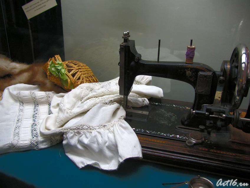Швейная машинка, американский тушканчик,...чайное ситечко::День смеха в НМ РТ
