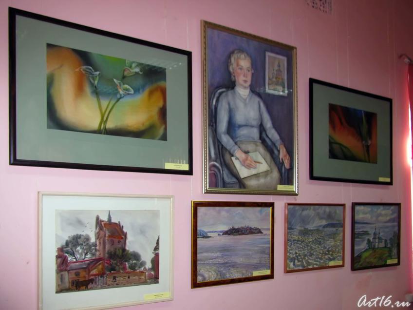 Фото №54670. Фрагмент экспозиции выставки акварели «Татарстан — наш общий дом»