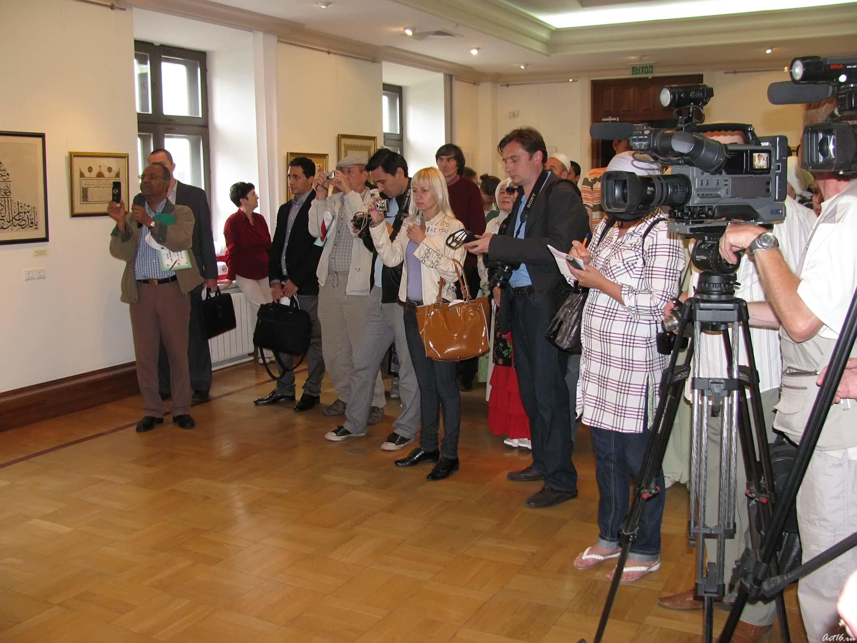 На открытии выставки «Арабская каллиграфия: связь времен и народов»::Арабская каллиграфия: связь времен и народов