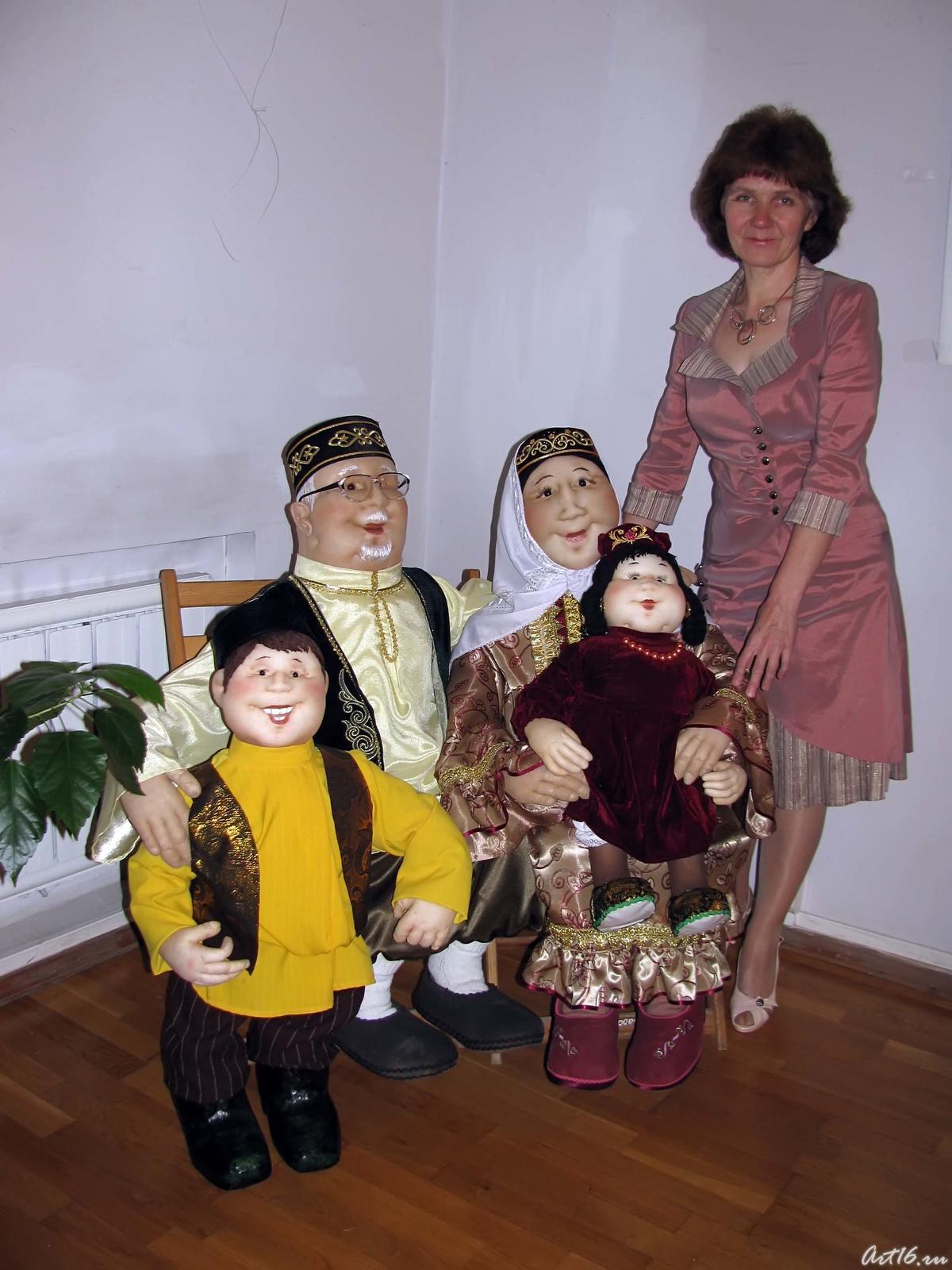 Фото №57643. Татарская семья ( кукольная композиция)