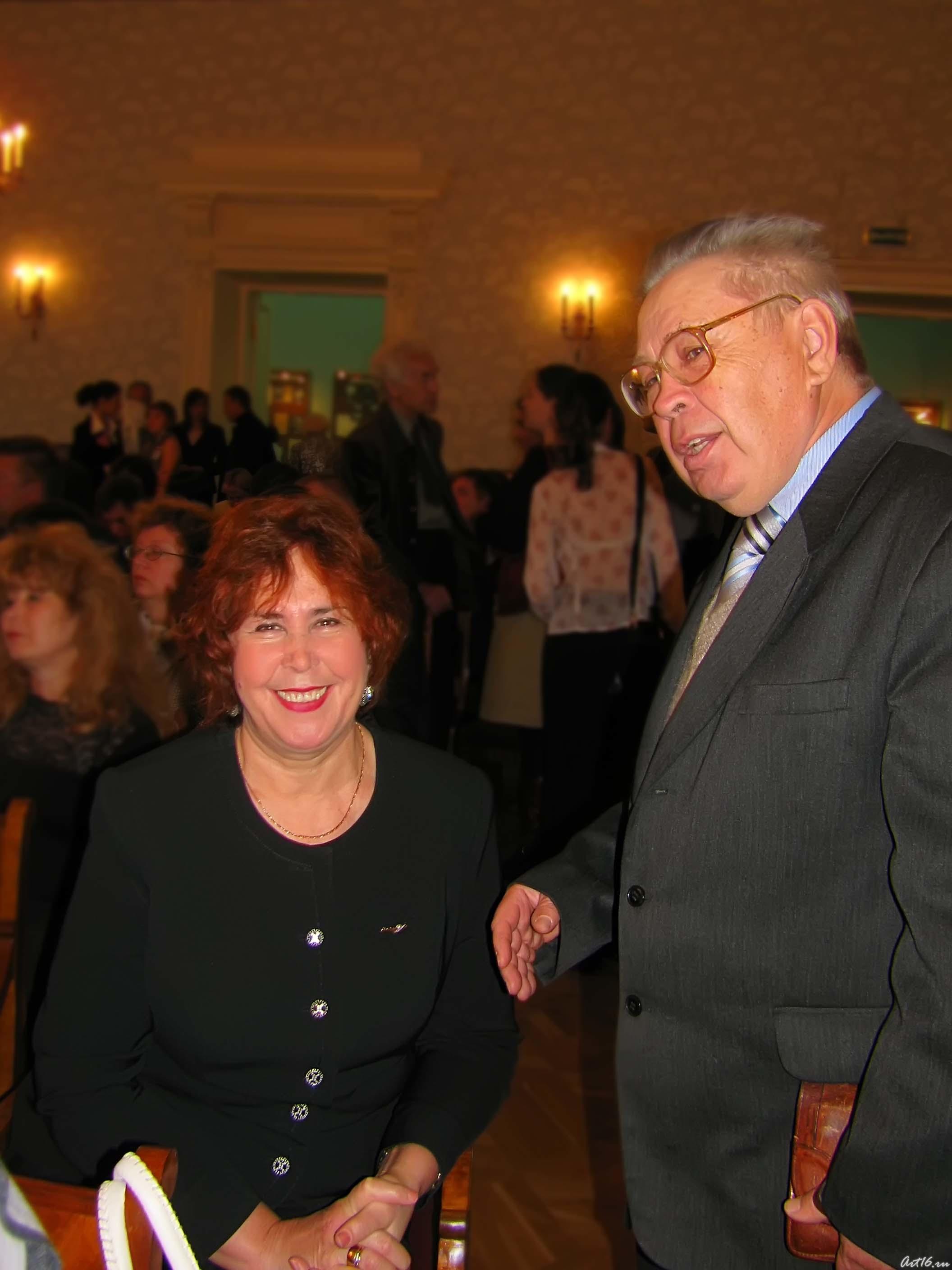   Богоудинова Роза Закировна (слева)::Форум 2010