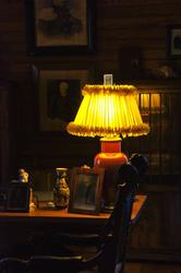 Настольная лампа в кабинете Модеста Ильича Чайковского