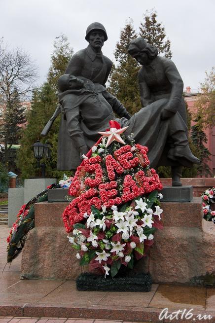 Памятник павшим в годы ВОв в Клину::г.Клин, дом-музей П.И.Чайковского