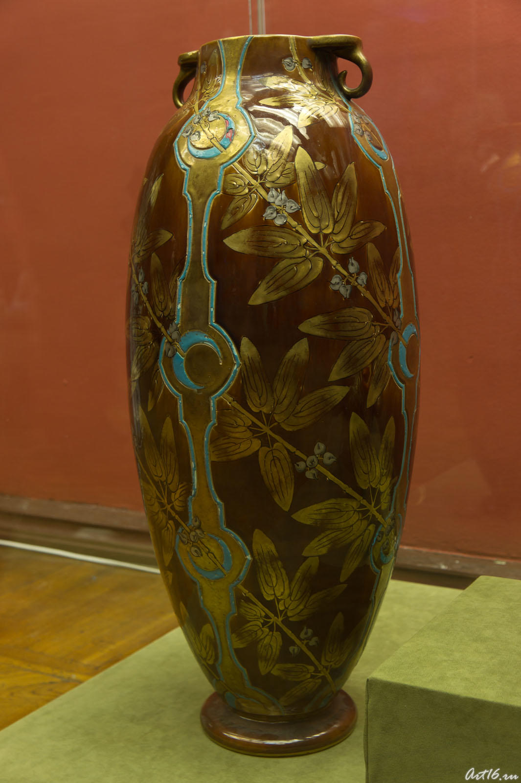 Напольная ваза, 1870-е. Огюст Мажорель.::Фаянс Галле и школа Нанси