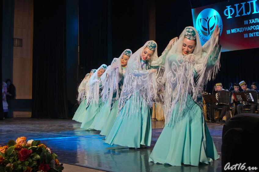 «Танец казанских девушек», ГАПиТ РТ::«Сокровищница» Государственный ансамбль песни и танца Республики Татарстан