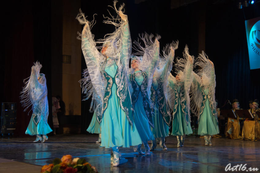 «Танец казанских девушек», ГАПиТ РТ::«Сокровищница» Государственный ансамбль песни и танца Республики Татарстан