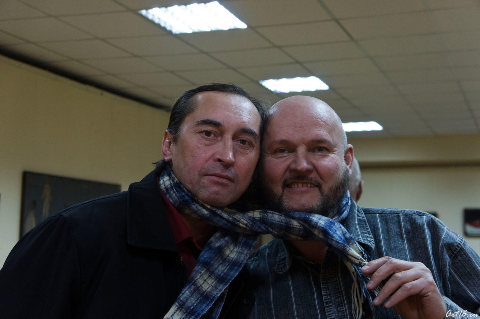 Слева: Анвар Сайфутдинов::Голубцов Евгений Георгиевич, Персональная выставка «Ностальгия о вечном»