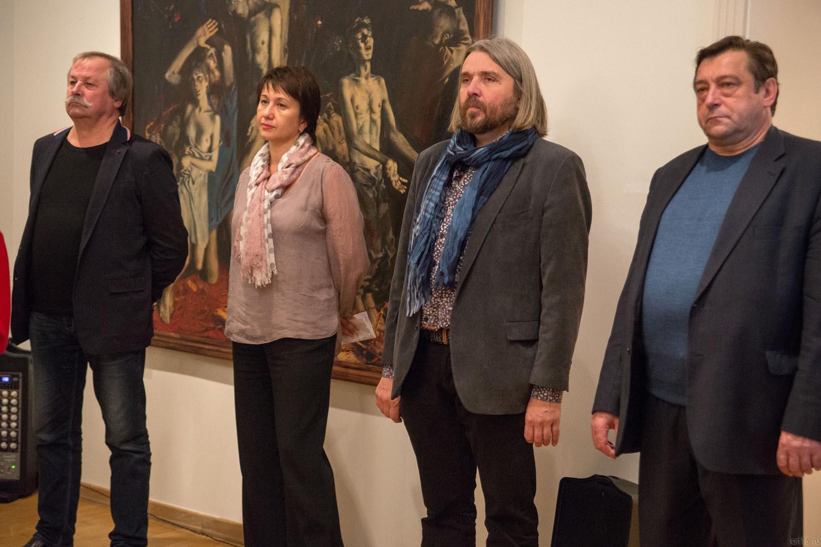 ::Красные ворота