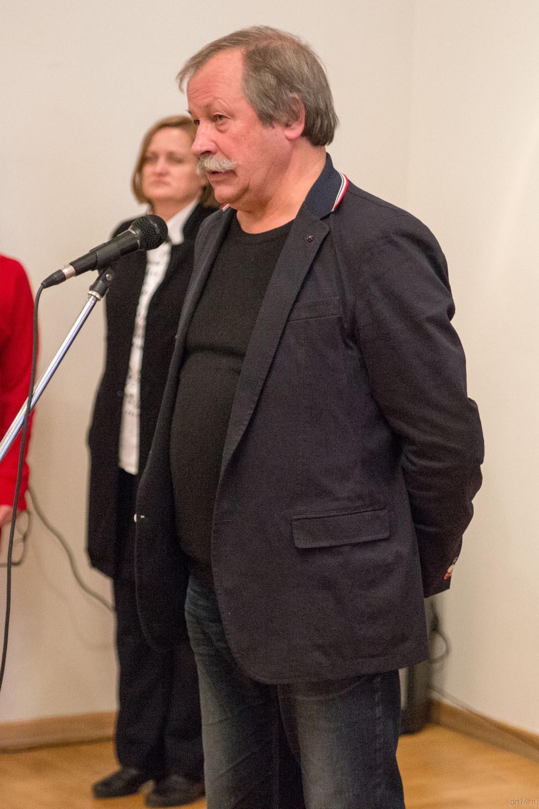 ::Красные ворота