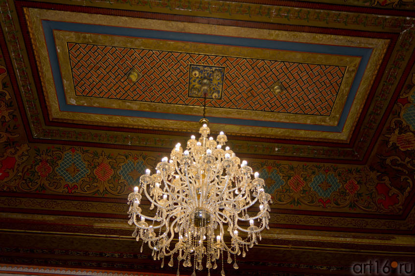 Потолок, люстра. Зал Дивана. Бахчисарайский Дворец::Бахчисарай