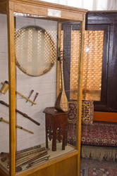 Шкаф с восточными музыкальными инструментами XIX век