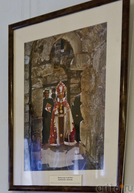 Монастырь Сурб Хач.  Армянская святыня::Этнографический музей