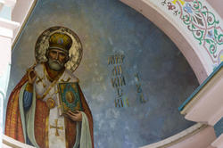 Роспись над входом в Свято-Никольский собор