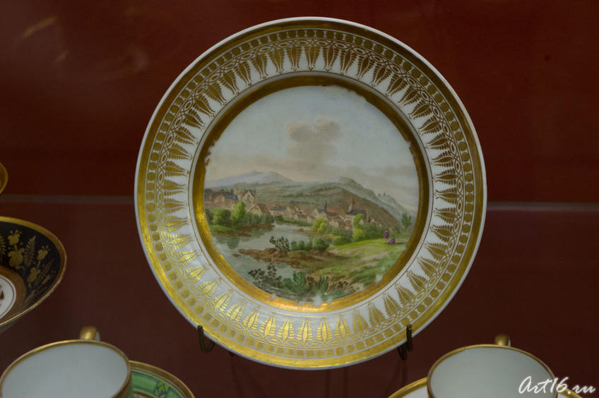 Тарелка с изображением пейзажа. XIX . Париж::«Ускользающая красота»