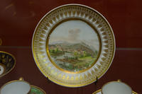 Тарелка с изображением пейзажа. XIX . Париж