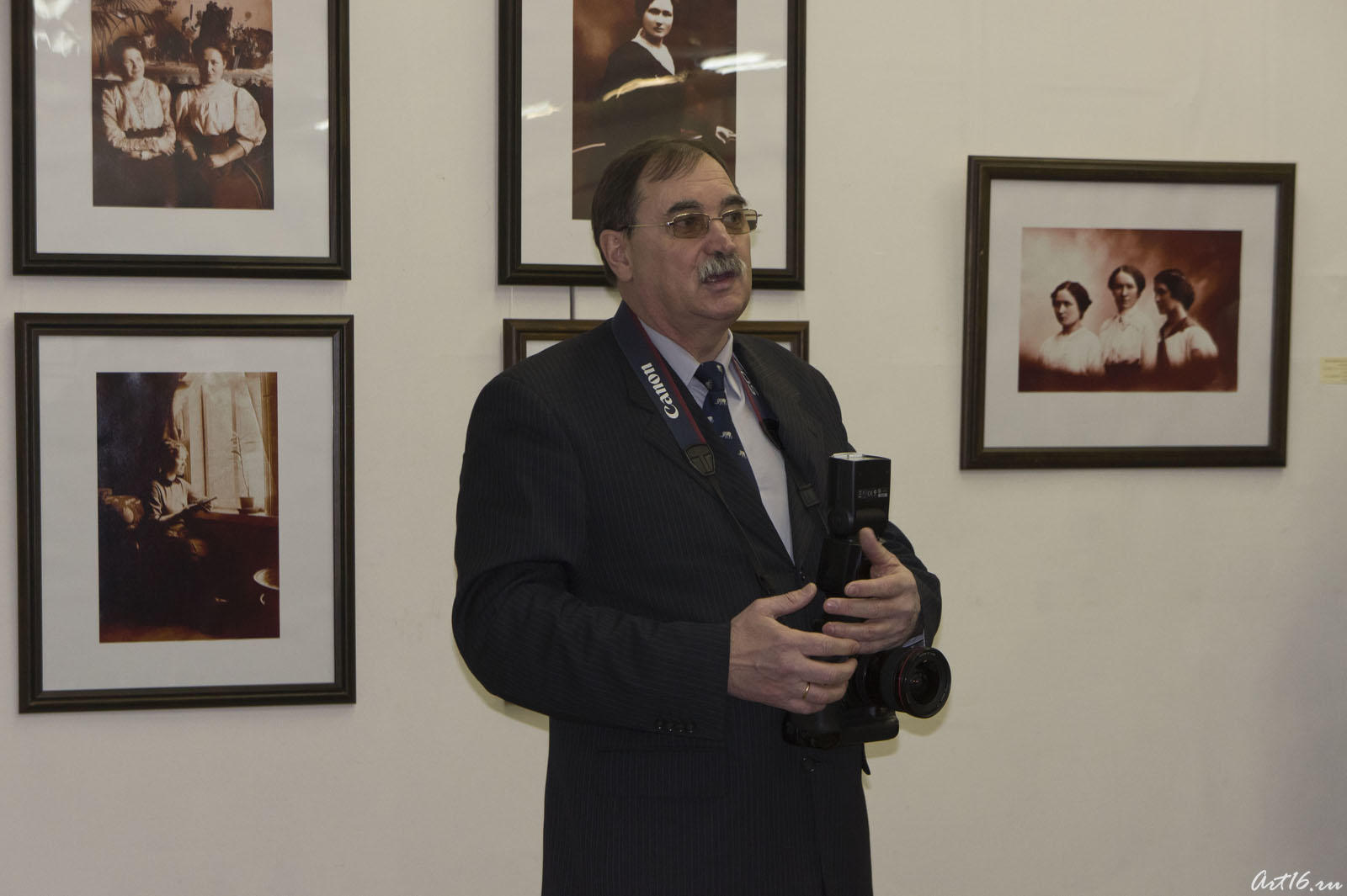 Георгий Козлов::8 марта. Фотовыставка «Я встретил Вас…»