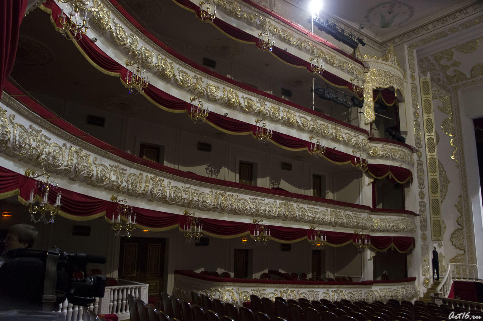 Зрительный зал (фрагмент интерьера)::Фрагменты интерьера театра оперы и балета им. М.Джалиля