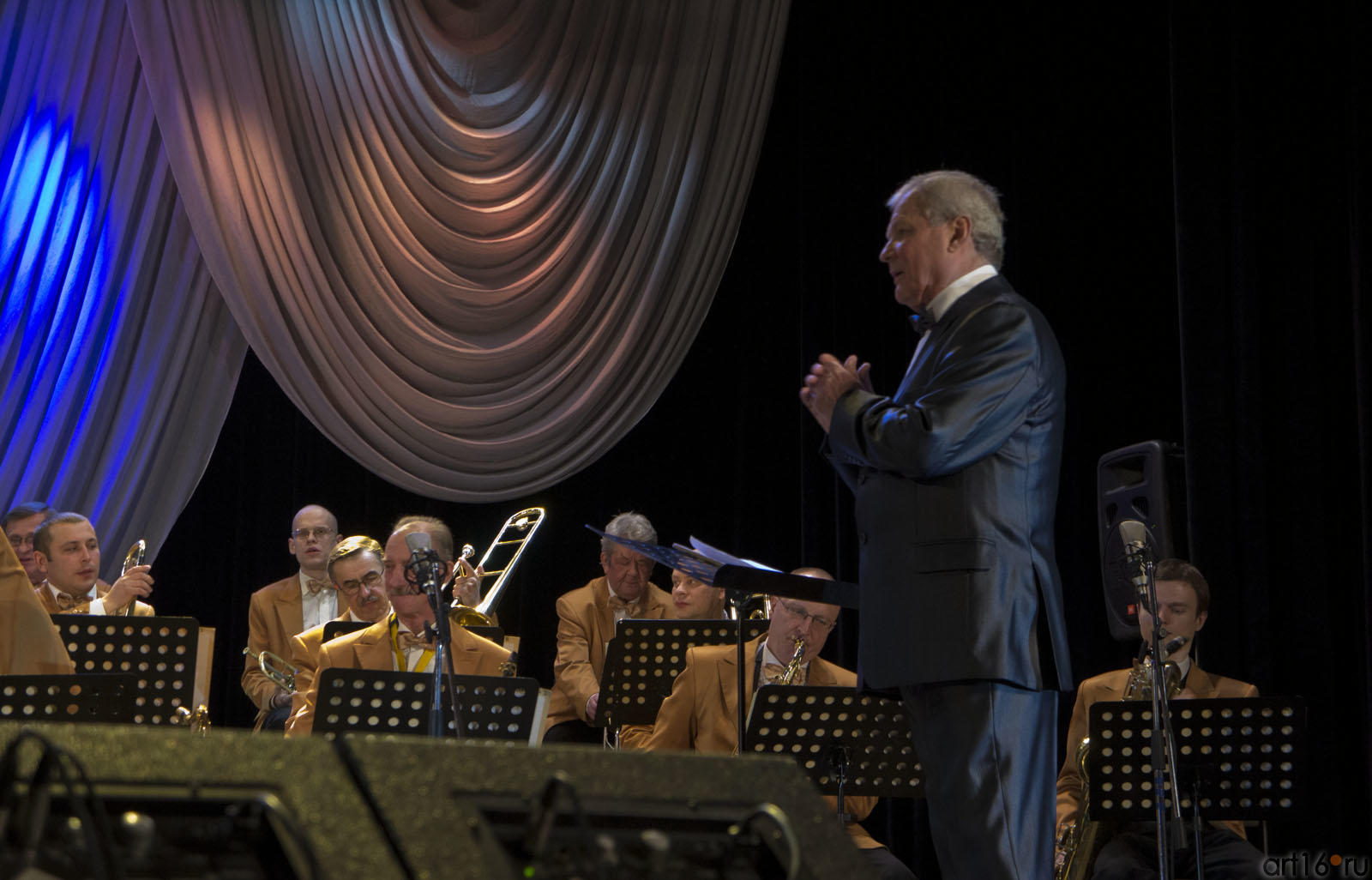  Анатолий Василевский и Государственный филармонический джаз-оркестр РТ::Давид Голощекин