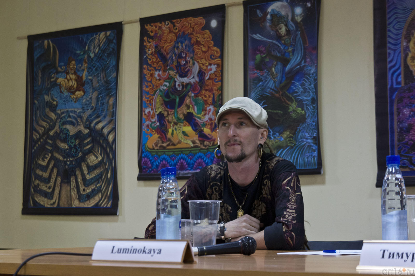 Luke Brown (Spectraleyes / Canada) ::Психоделическая выставка «Двери»