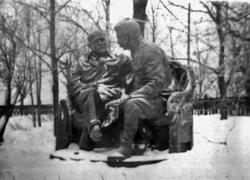 Памятник Ленину и Сталину  в Казанском кремле