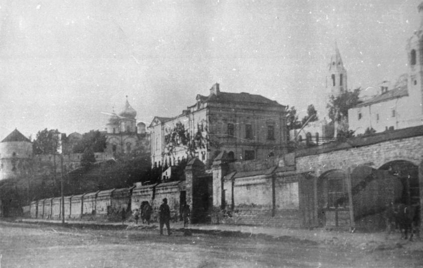 Ивановский монастырь, ул. Профсоюзная (бывш. Малая Проломная)::Старинные фото и изображения Казани и Казанского Кремля