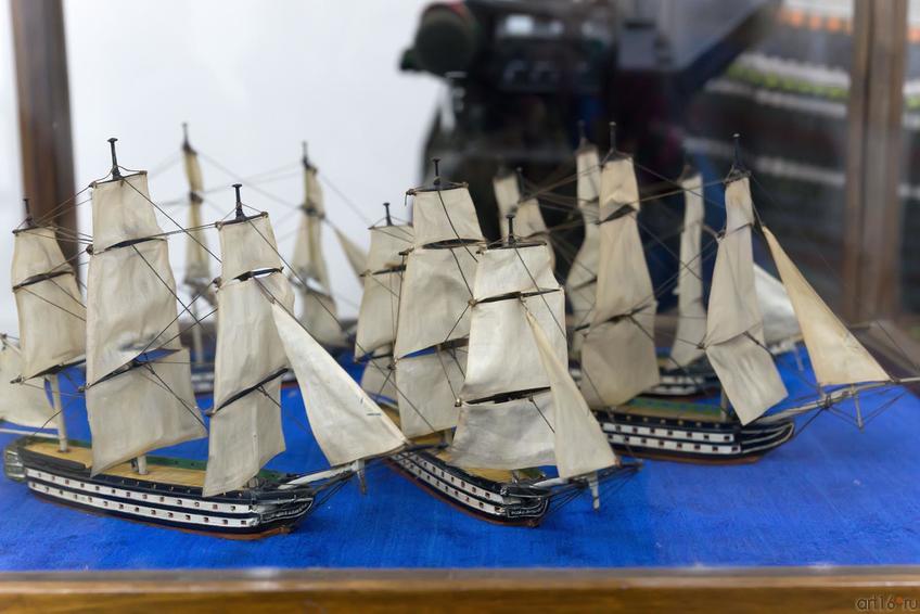 Модель 66-пушечных кораблей (1780-е), по ватерлинию с парусами::Выставка «АЙВАЗОВСКИЙ И ФЛОТ»