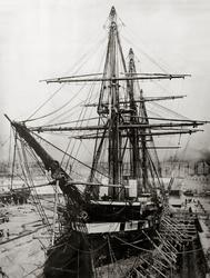 Винтовой фрегат «Александр Невский» в доке. фото 1860-х