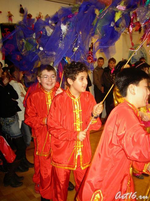 Китайский танец::Дети рисуют сказки