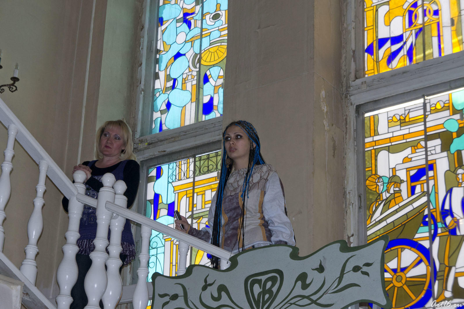 На лестнице Музе М.Горького::Ночь в музее Горького. Пятница 13