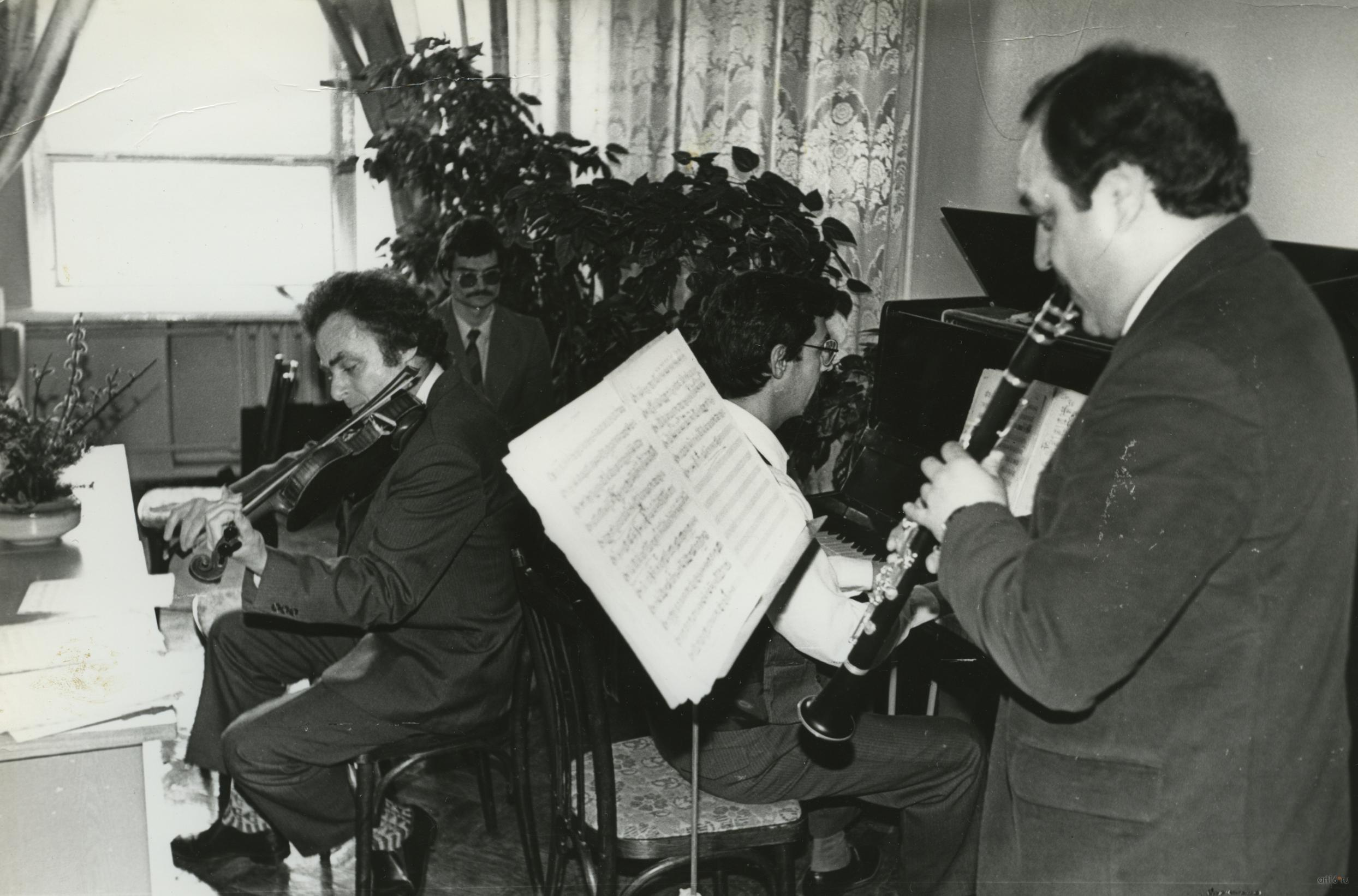 ::Сонц Леонид Давидович