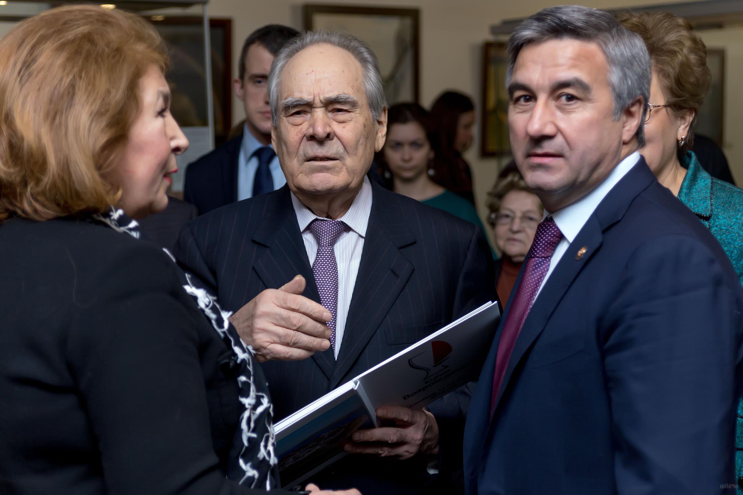 ::Выставка «Древний город Болгар и остров-град Свияжск: прошлое и настоящее»