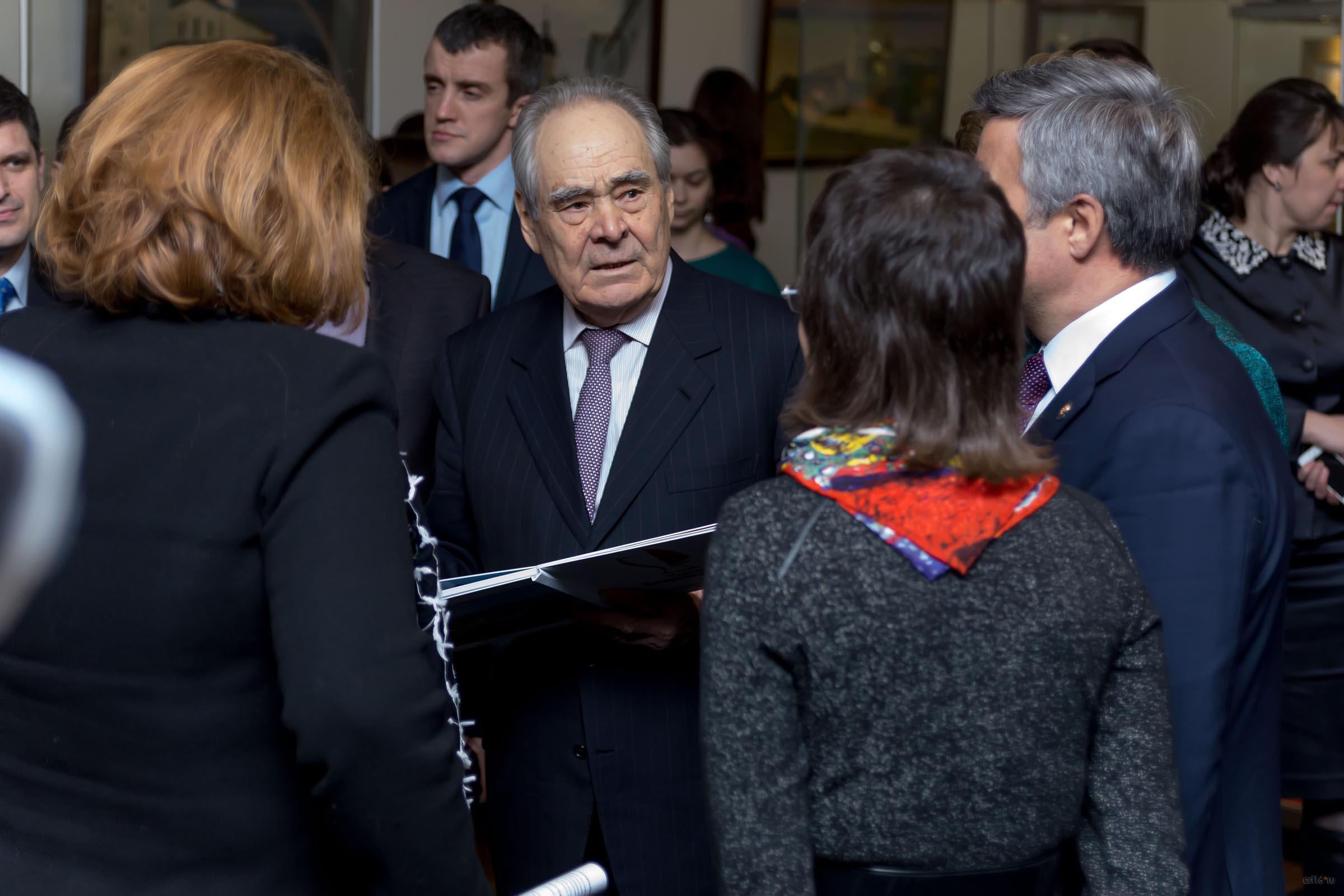 ::Выставка «Древний город Болгар и остров-град Свияжск: прошлое и настоящее»